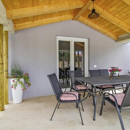 Natascha In Pamici - Haus Fuer 6 Personen Villa Žminj Exteriör bild
