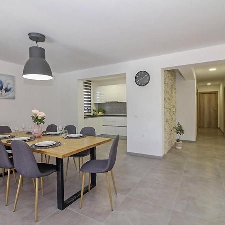 Natascha In Pamici - Haus Fuer 6 Personen Villa Žminj Exteriör bild